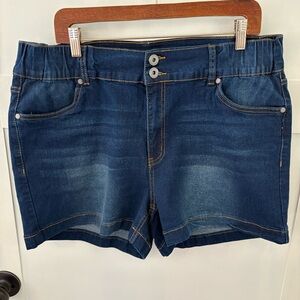 Bloomchic Double Button Elastic Waist Denim Shorts. Size 18.
